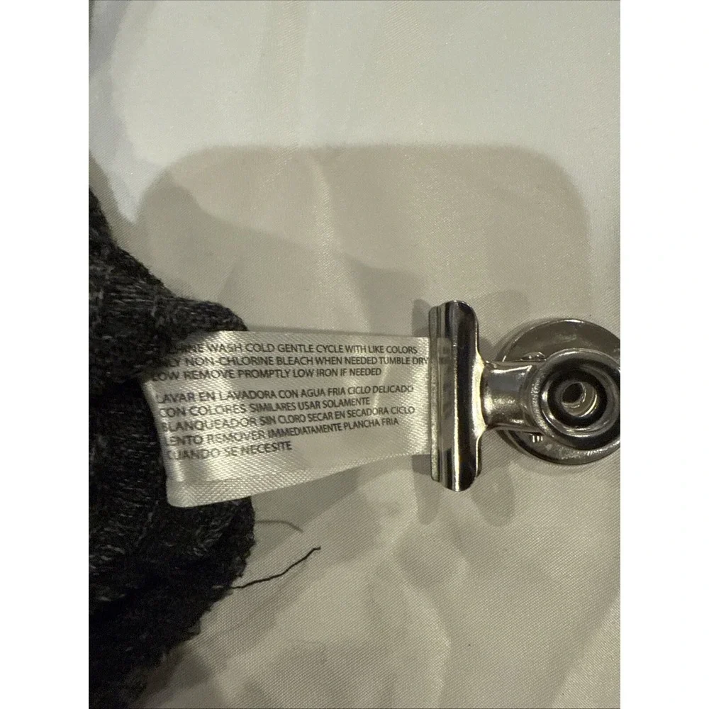 A Love Story Women's Grey Sweater Size XL Is All Right. We're Good. - Picture 8 of 11